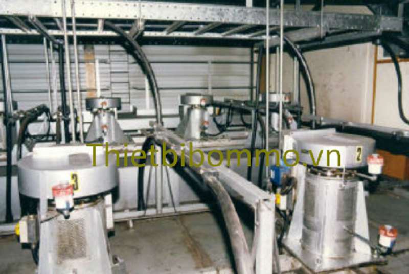 Bơm Mỡ nhanh hơn với Súng Bơm Mỡ Bằng Tay 500cc Yato Yt-0704